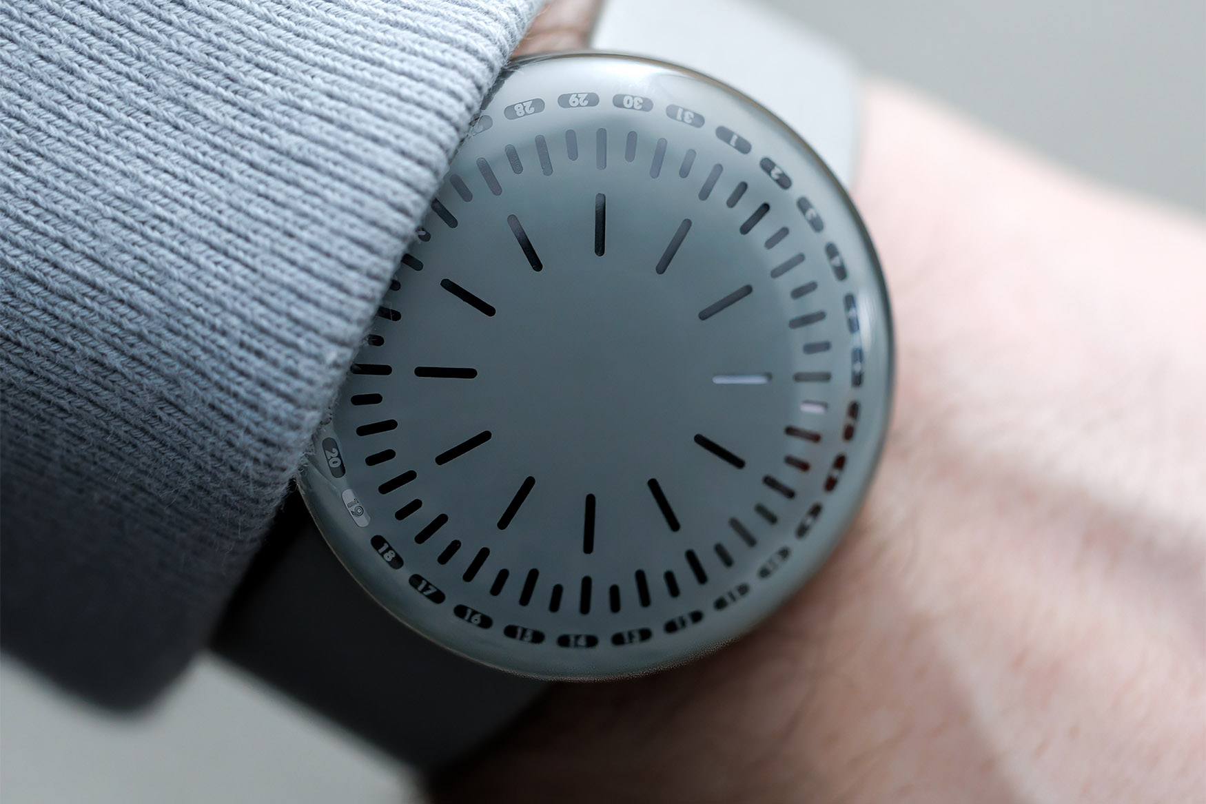 RVNDSGN M1 dial 1